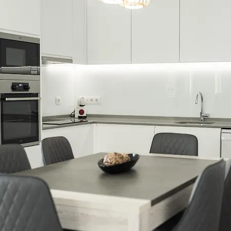 Flores 2bedroom - Sea View קווארטיירה