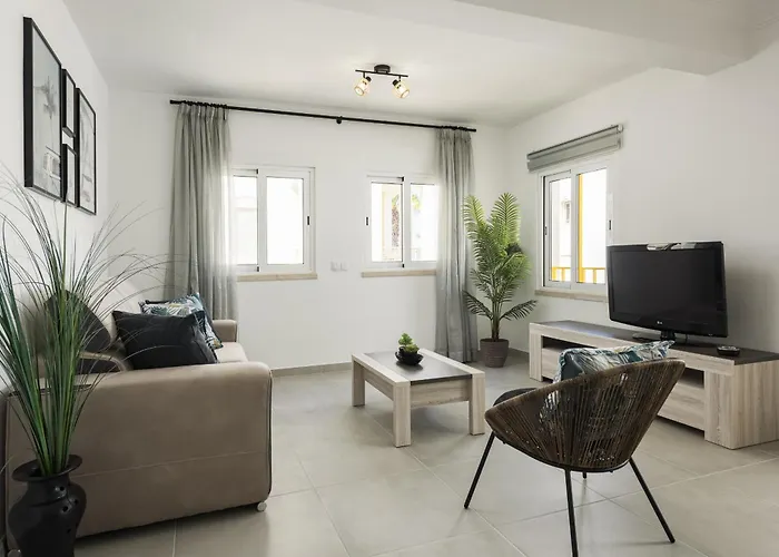 Flores 2bedroom - Sea View *