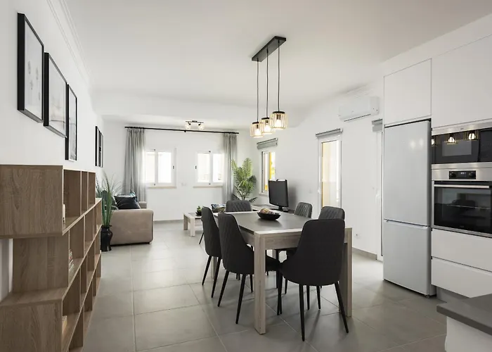 Flores 2bedroom - Sea View *